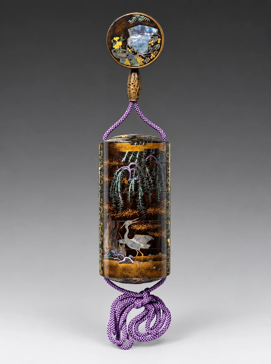 Corded lacquer inrō with egret and willow.