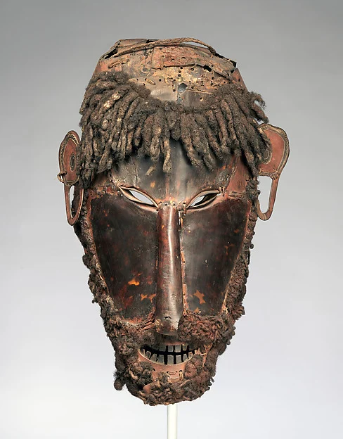 Le op mask from Erub Island in the Torres Strait, mid- to late nineteenth century, photographed in the Met collection, accession 1978.412.729