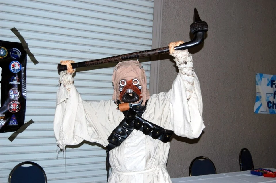 Tusken Raider cosplayer at Connooga 2008